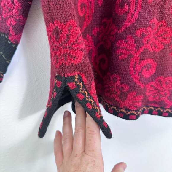 ICELANDIC DESIGN Red Floral Knit Wool Cardigan Sweater Longline Jacket Size Med - Picture 3 of 8